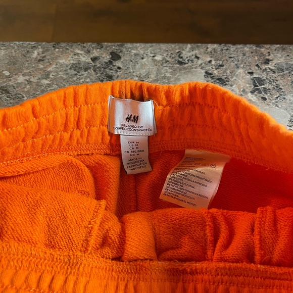 orange one decade h&m shorts - Picture 2 of 2